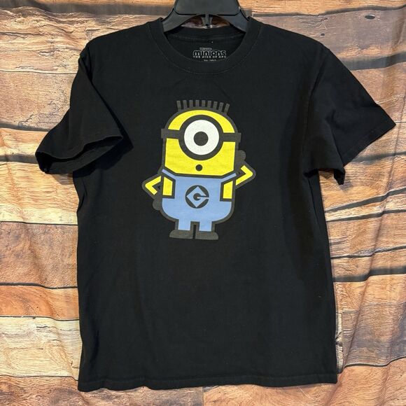 Minions: The Rise of Gru Illumination Graphic Medium T-Shirt Black Cartoon Movie - Picture 1 of 6